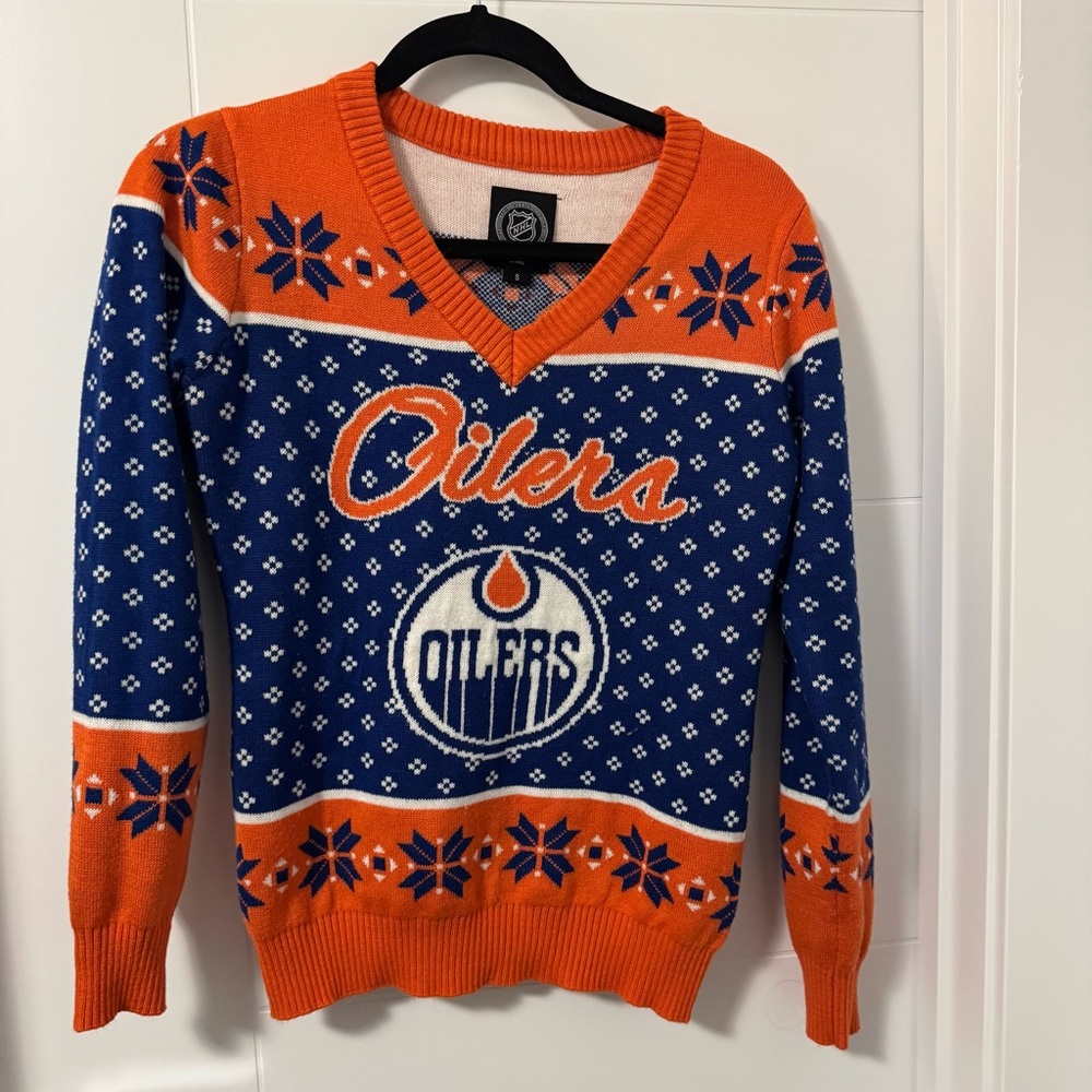 NHL Edmonton Oilers V-Neck Sweater, Women's size S